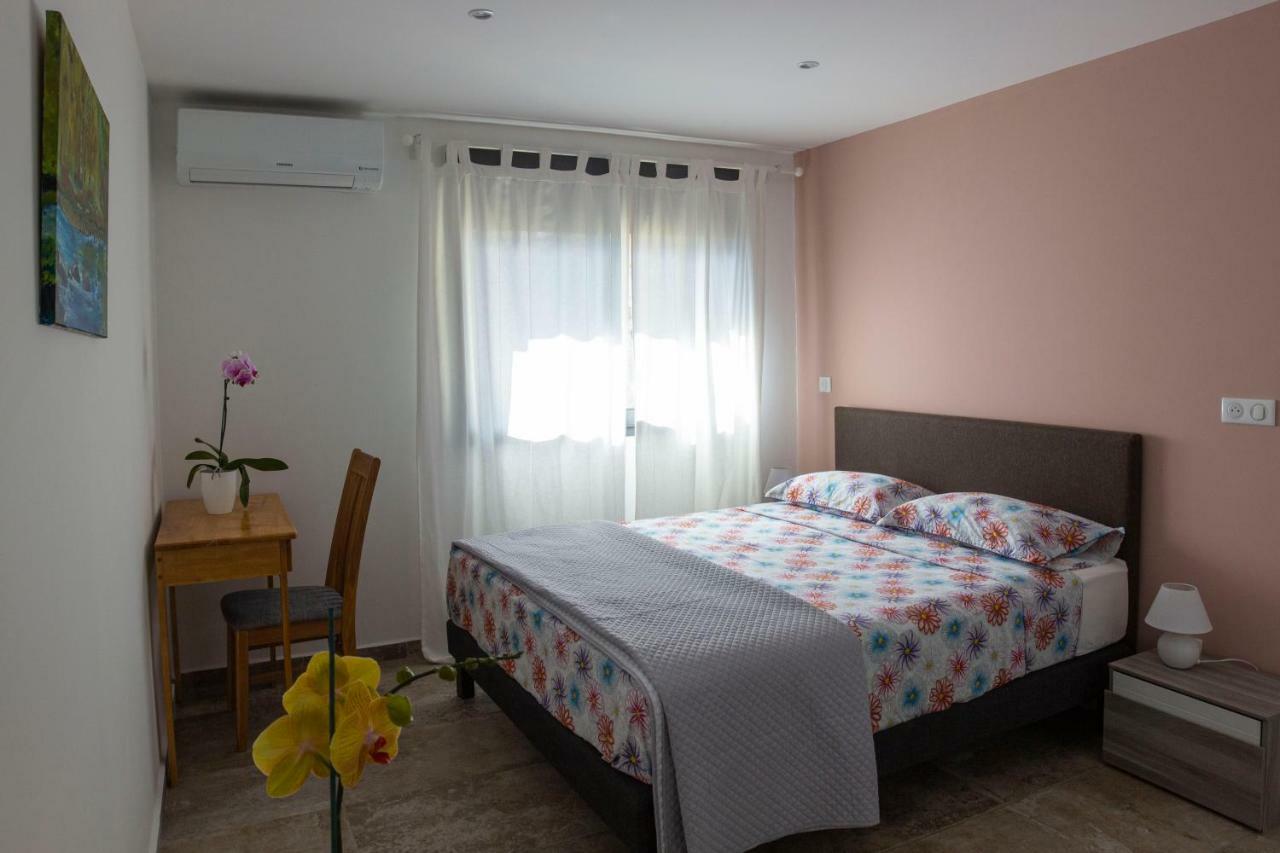 T3 - 100M2 - Residence Georgette Terre Sainte Bagian luar foto